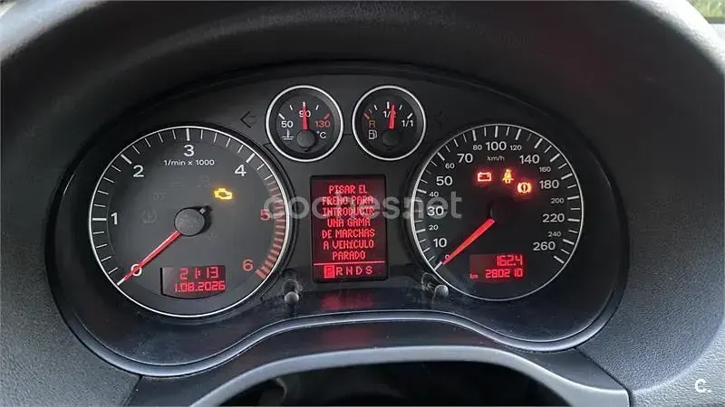 Usado Audi A3 Ambition 140 CV (102 kW) 2006 Rojo Utilitario