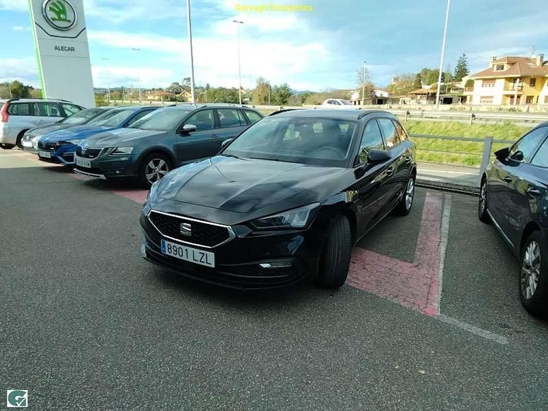 Negro Usado 2022 Seat Leon ST Reference Familiar | 13.490 € (Super precio) - Imagen 1/4