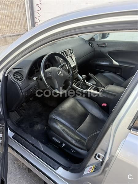 Usado Lexus IS220d 177 CV (130 kW) 2008 Gris / plata Berlina