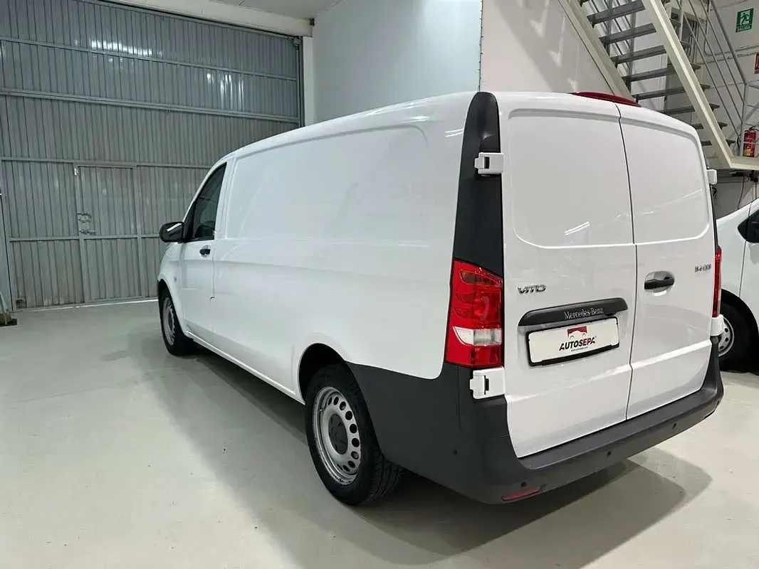 Usado Mercedes Vito 136 CV (100 kW) 2021 Blanco Van
