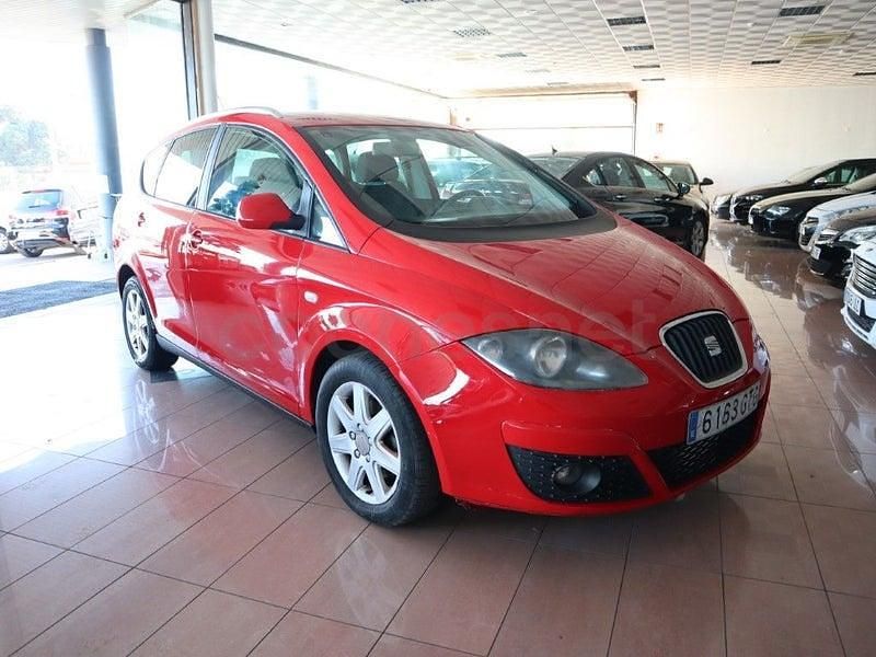 Rojo Usado 2011 Seat Altea Reference Monovolumen | 4100 € (Buen precio) - Imagen 1/4