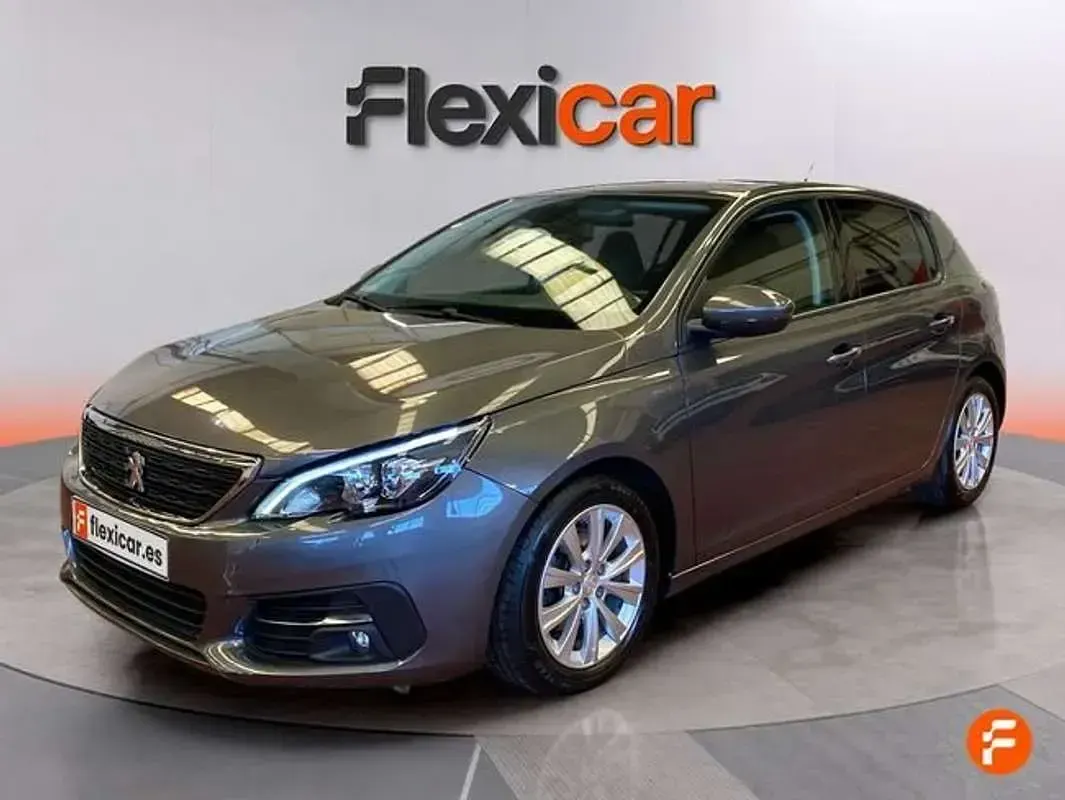 Usado Peugeot 308 Style 131 CV (96 kW) 2020 Gris Berlina