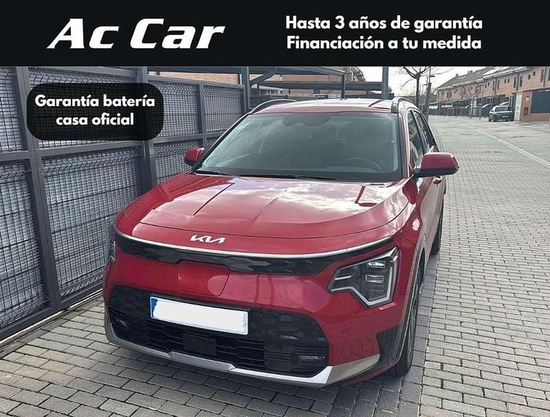 Usado Kia e-Niro 150 kW (204 CV) 2024 Rojo SUV