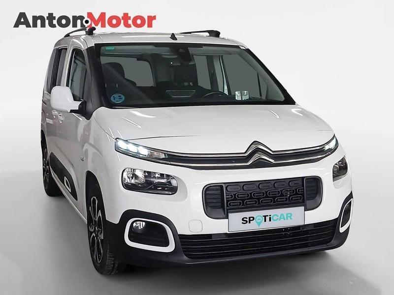 Usado Citroën Berlingo Shine 131 CV (96 kW) 2021 Blanco Monovolumen