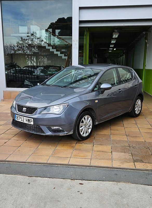 Gris Usado 2014 Seat Ibiza Style | 8990 € (Precio justo) - Imagen 1/4