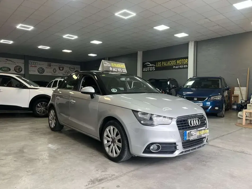 Usado Audi A1 Attraction 105 CV (77 kW) 2014 Gris Utilitario