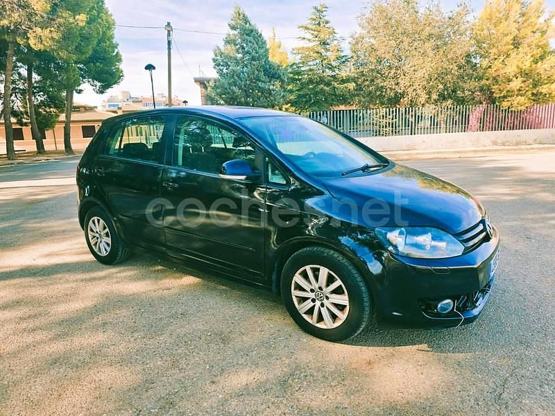 Negro Usado 2009 VW Golf Plus Cross Advance Monovolumen | 3999 € (Buen precio) - Imagen 1/4