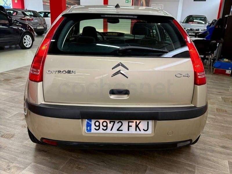 Usado Citroën C4 110 HP (80 kW) 2007 Bege Sedan