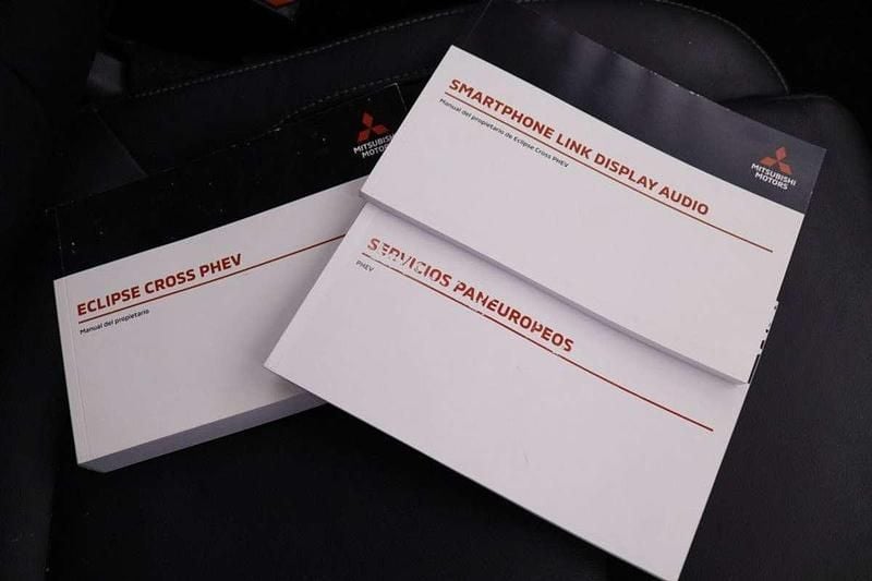 Usado Mitsubishi Eclipse Cross 188 CV (138 kW) 2021 Burdeos SUV