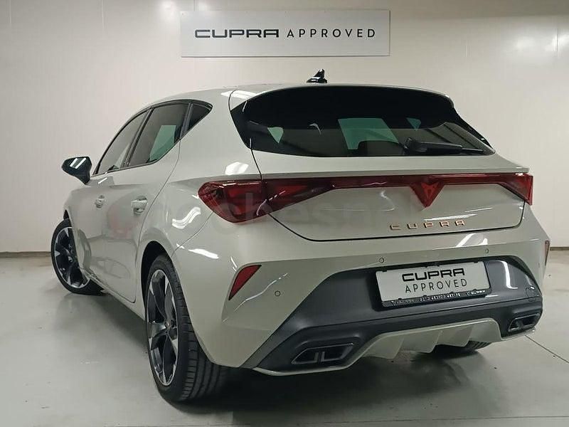Usado Cupra Leon 150 CV (110 kW) 2025 Gris / plata Berlina