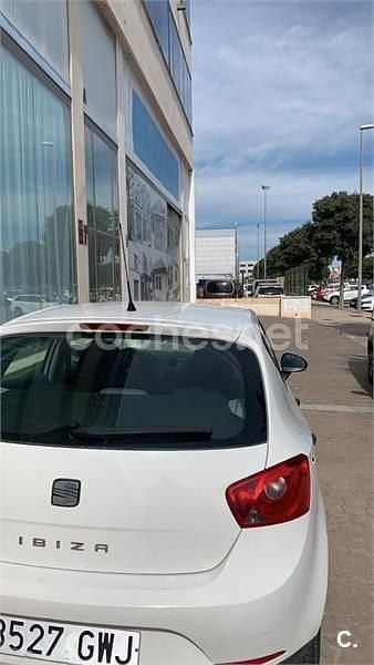 Blanco Usado 2010 Seat Ibiza Reference Berlina | 4500 € (Buen precio) - Imagen 1/4