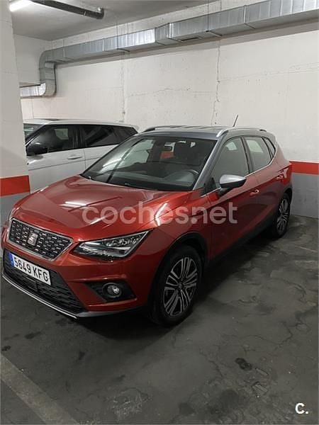 Usado Seat Arona Ecomotive 115 CV (84 kW) 2017 Granate SUV