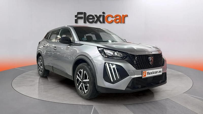 Usado Peugeot 2008 Active 100 CV (73 kW) 2023 Gris SUV