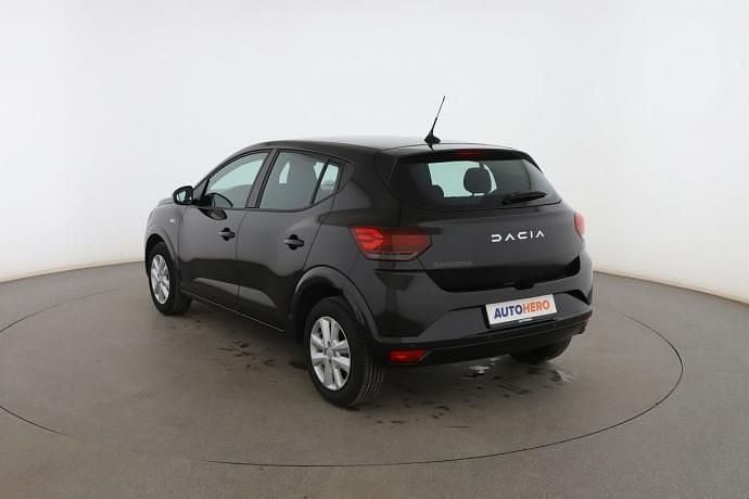Usado Dacia Sandero Expression 91 CV (66 kW) 2023 Negro Utilitario