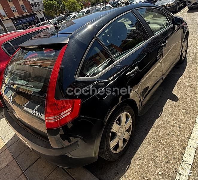 Usado Citroën C4 90 CV (66 kW) 2008 Negro Berlina