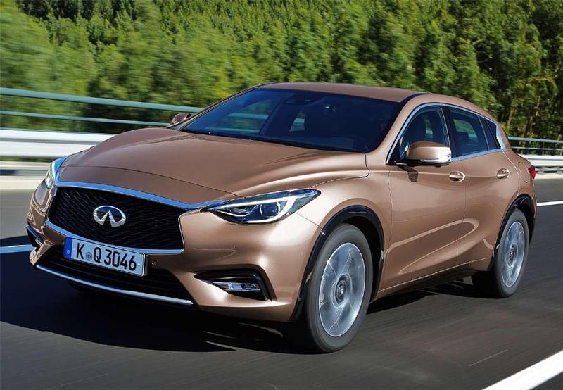 Usado Infiniti Q30 Premium 170 CV (125 kW) 2018 Rojo Utilitario