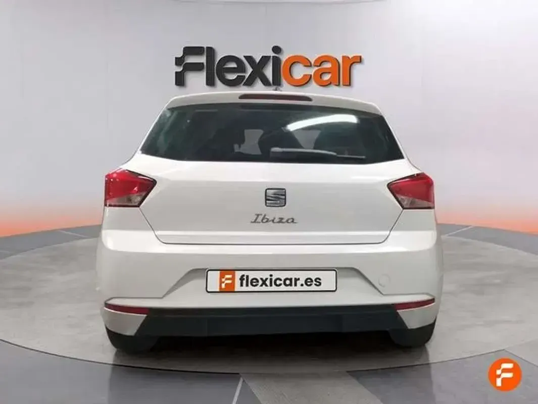 Usado Seat Ibiza Reference 80 CV (58 kW) 2022 Blanco Utilitario