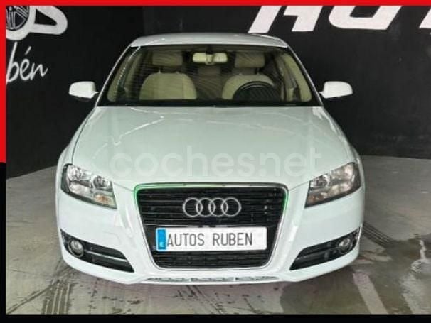 Usado Audi A3 Attraction 140 CV (102 kW) 2012 Blanco Berlina