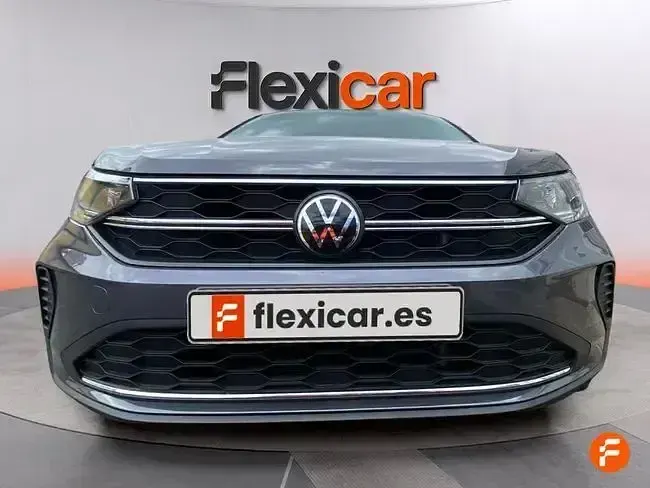 Usado VW Taigo 115 CV (84 kW) 2025 Gris SUV