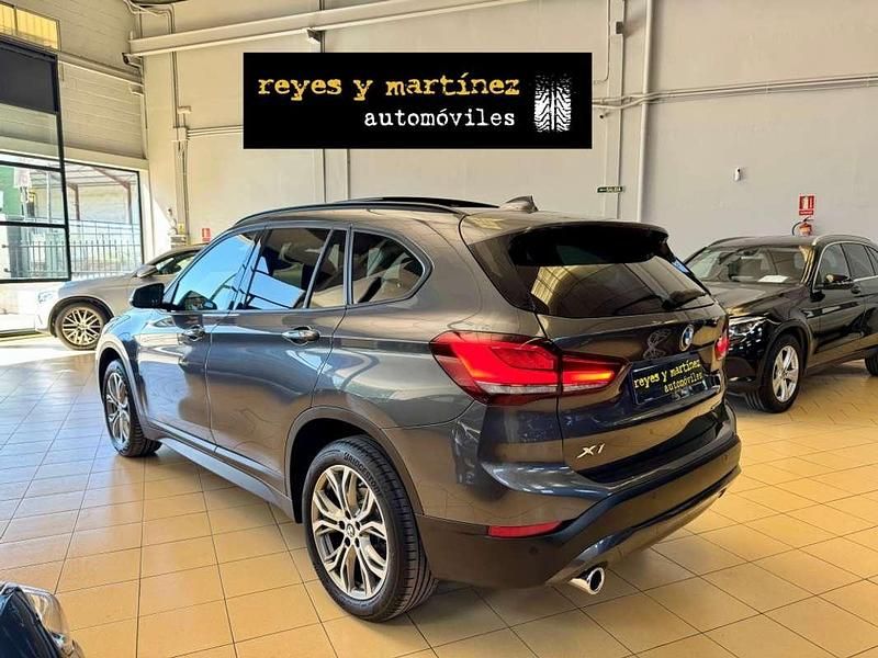 Usado BMW X1 Comfort Edition 136 CV (100 kW) 2021 Gris SUV