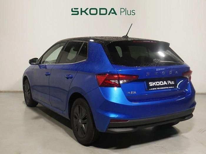 Azul Nuevo 2025 Skoda Fabia | 23.400 € (Precio justo) - Imagen 1/4
