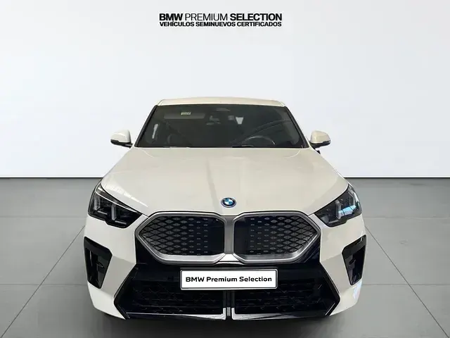 Usado BMW iX2 Luxury Line 150 kW (204 CV) 2024 SUV