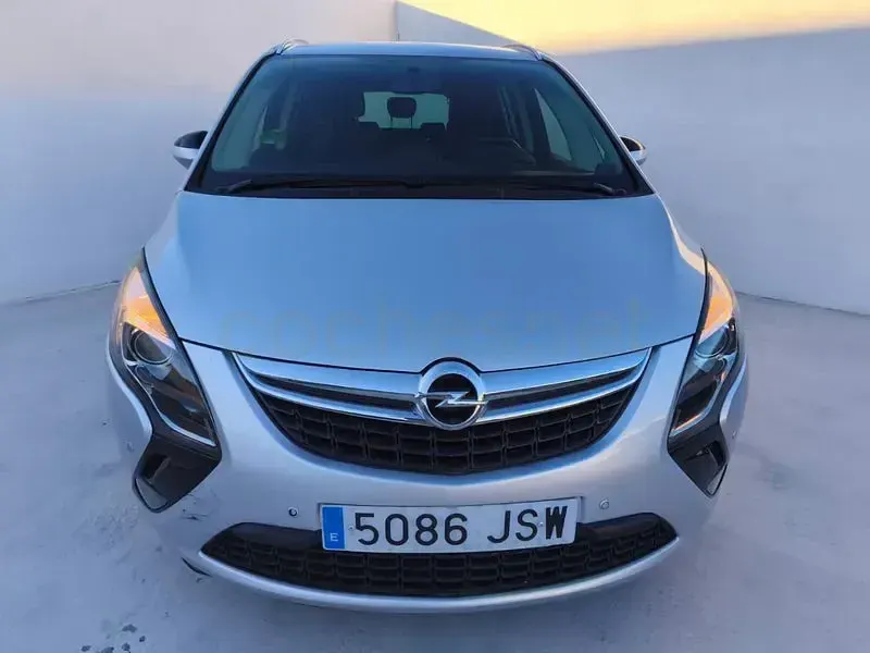 Usado Opel Zafira Tourer Expression 120 CV (88 kW) 2016 Gris / plata Monovolumen