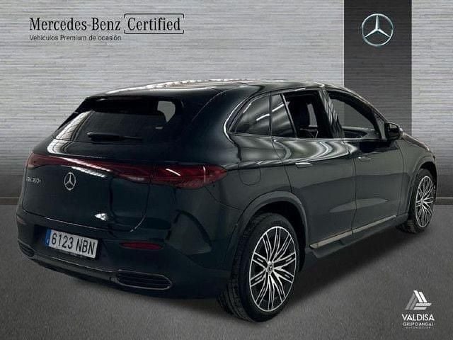 Usado Mercedes EQE350 AMG 214 kW (292 CV) 2025 Verde esmeralda SUV