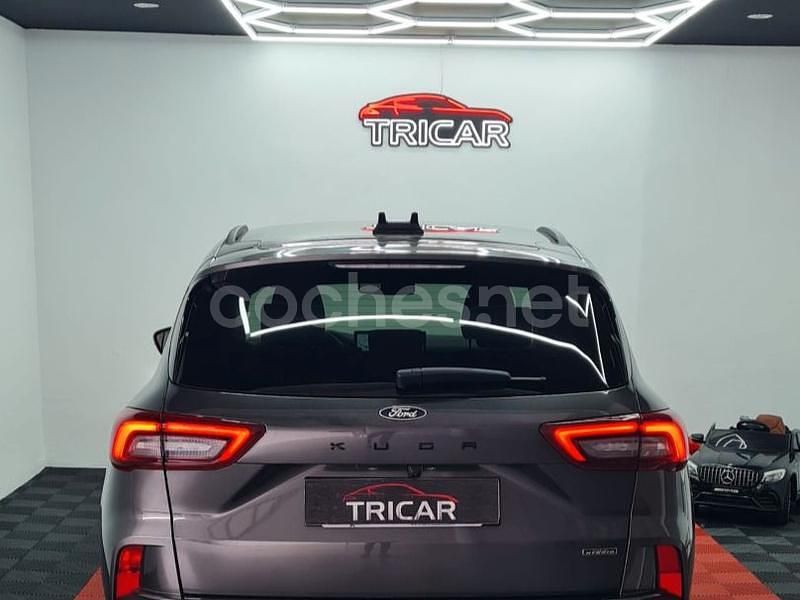 Usado Ford Kuga Active X 243 CV (178 kW) 2025 Gris / plata SUV