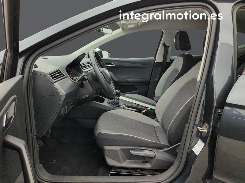 Usado Seat Ibiza Style Plus 90 CV (66 kW) 2020 Azul Berlina