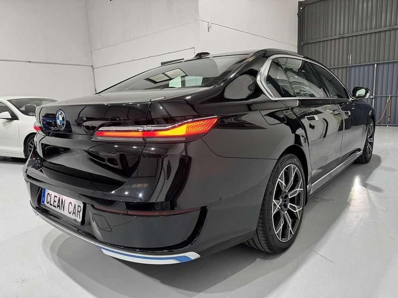 Usado BMW i7 400 kW (544 CV) 2023 Gris Berlina
