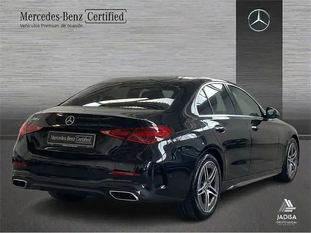 Occasion Mercedes E220 AMG line 197 PK (144 kW) 2025 Zwart Sedan