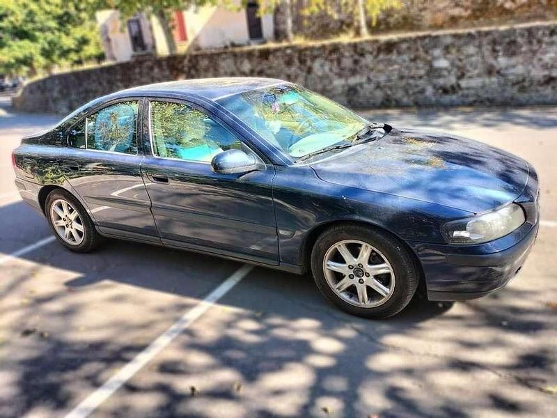 Usado Volvo S60 Kinetic 205 CV (150 kW) 2001 Azul Berlina