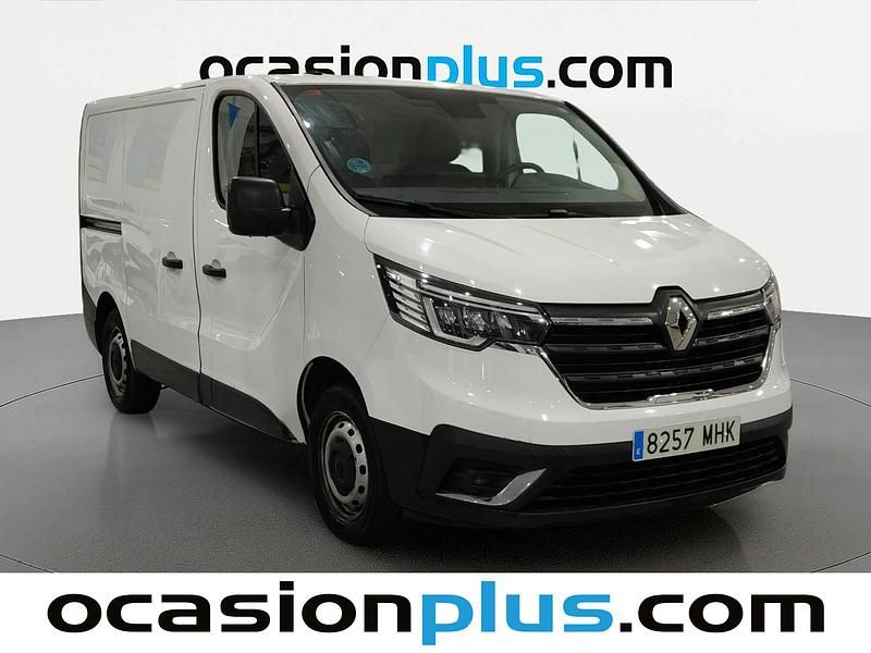 Usado Renault Trafic 130 CV (95 kW) 2023 Blanco Monovolumen