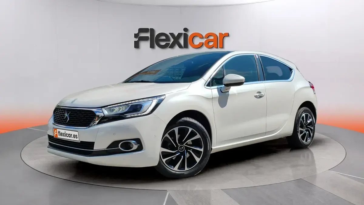 Usado DS Automobiles DS4 Style 120 CV (88 kW) 2017 Blanco Berlina