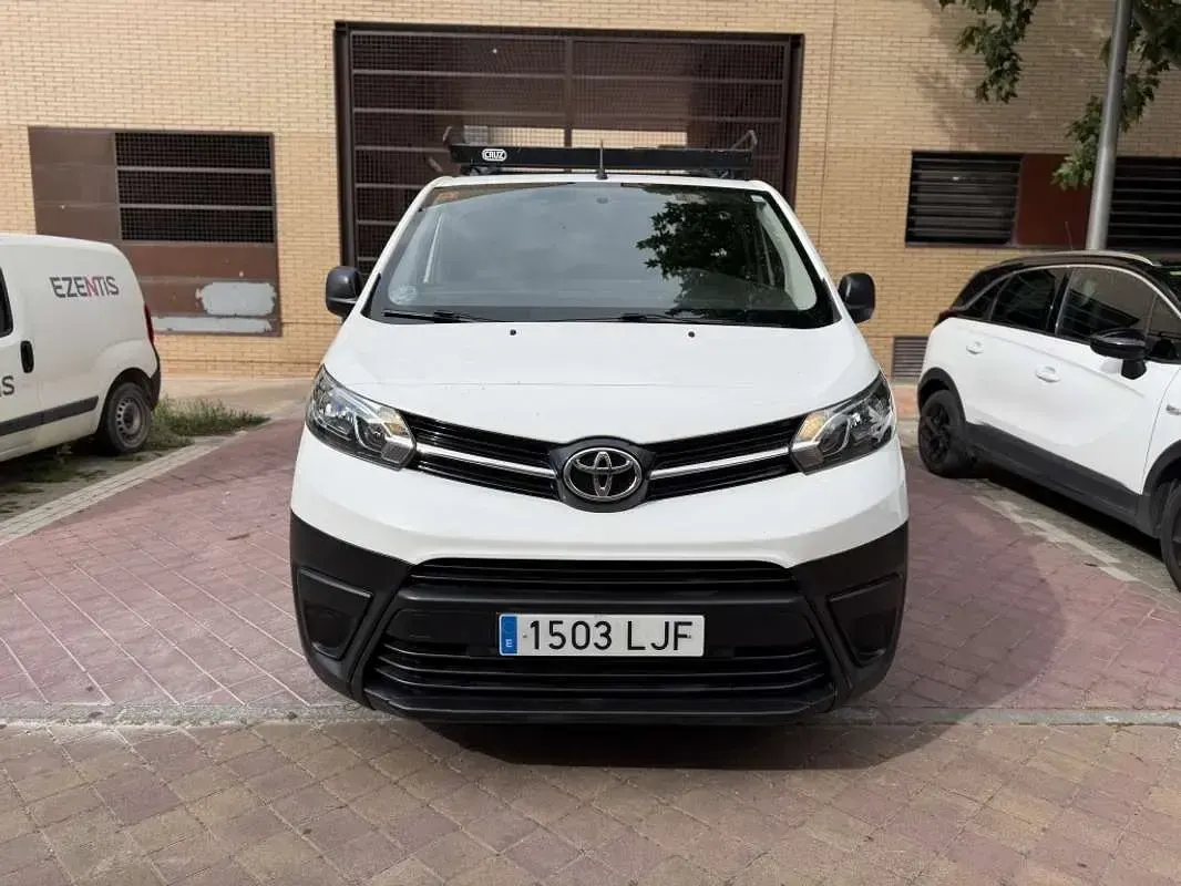 Usado Toyota Proace Business Edition 122 CV (89 kW) 2020 Blanco Monovolumen