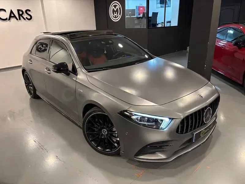 Usado Mercedes A35 AMG 306 CV (225 kW) 2018 Gris / plata Berlina