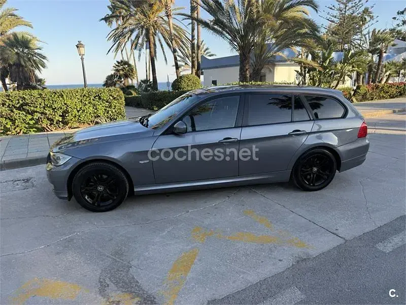 Usado BMW 318 129 CV (94 kW) 2008 Gris / plata Familiar