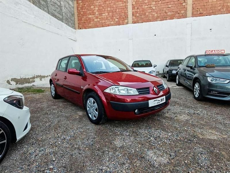 Usado Renault Mégane II Privilege 114 CV (83 kW) 2004 Burdeos Utilitario