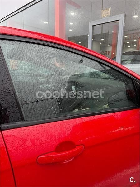 Usado Ford Focus ST-Line 125 CV (91 kW) 2018 Rojo Berlina