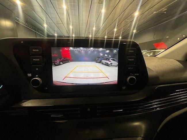 Usado Hyundai Bayon 85 CV (62 kW) 2024 Rojo SUV