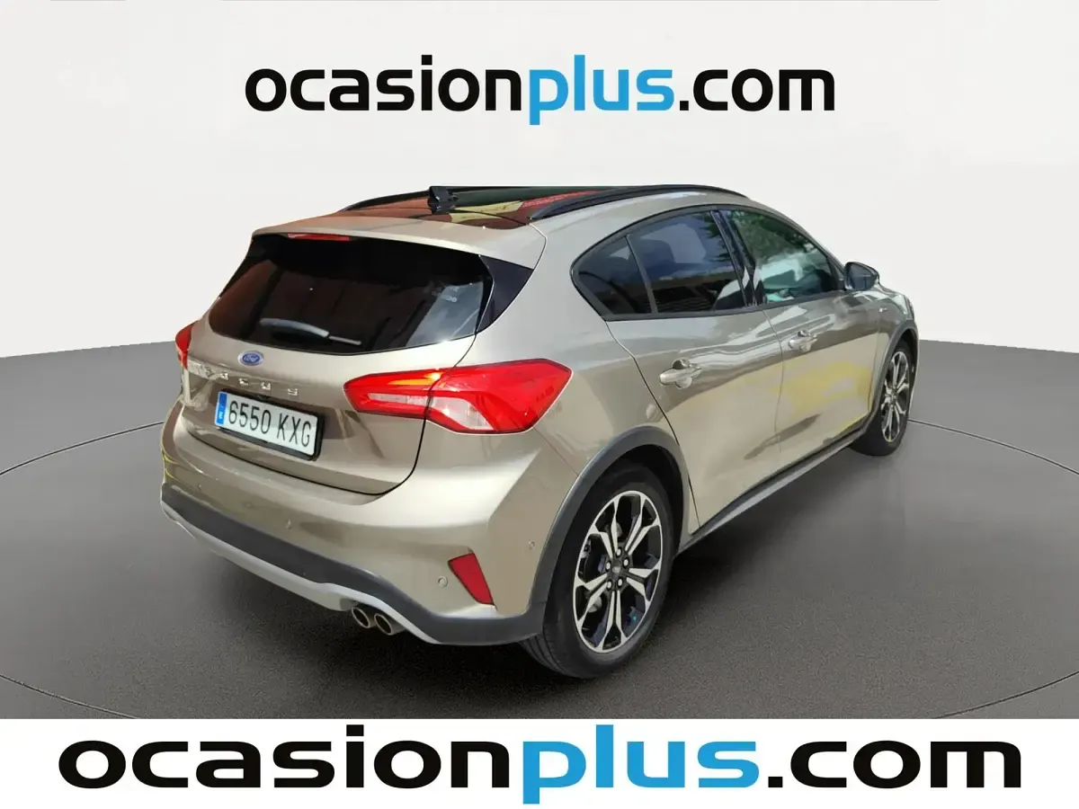Usado Ford Focus Active 125 CV (91 kW) 2019 Gris Utilitario