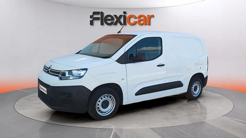 Usado Citroën Berlingo Live 103 CV (75 kW) 2020 Blanco Monovolumen