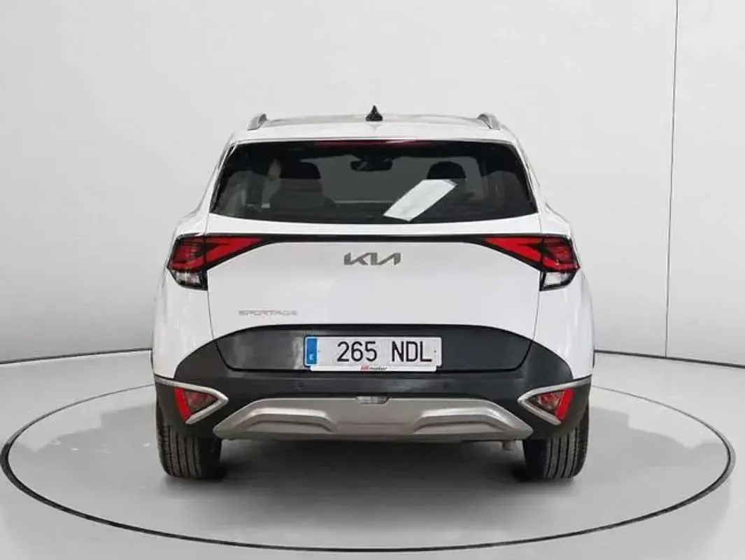 Käytetty Kia Sportage 160 HP (117 kW) 2025 Valkoinen Katumaasturi