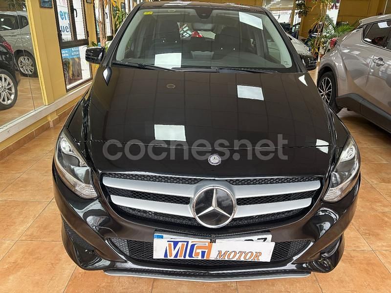 Negro Usado 2016 Mercedes B180 Monovolumen | 12.900 € (Buen precio) - Imagen 1/4