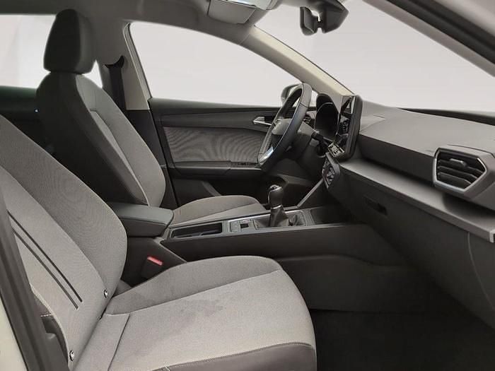 Usado Seat Leon Style 116 CV (85 kW) 2025 Negro