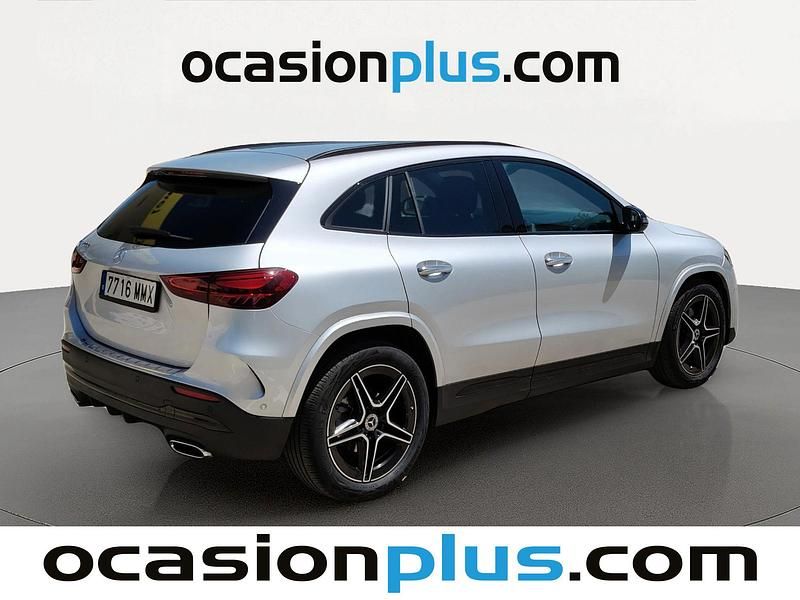 Usado Mercedes GLA200 AMG 150 CV (110 kW) 2024 Gris plata SUV