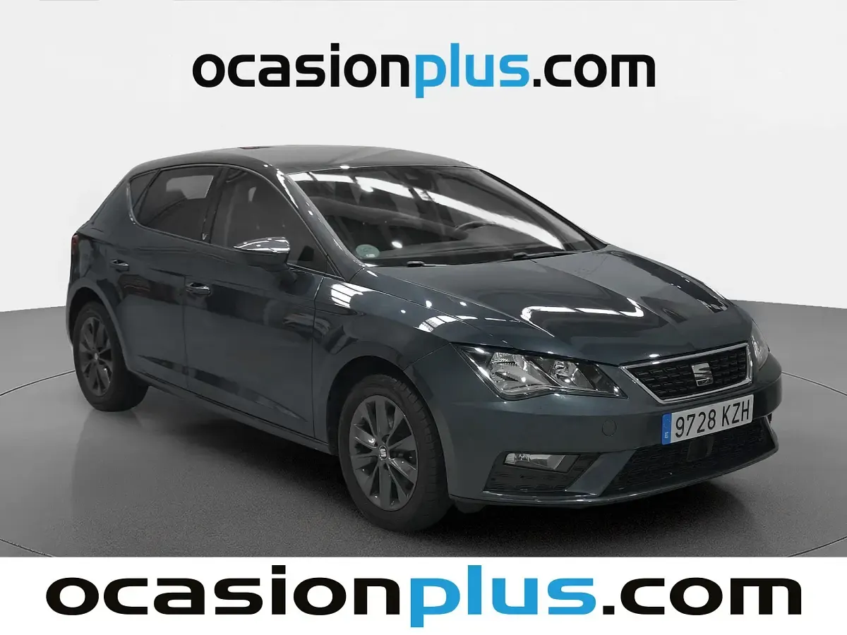 Usado Seat Leon Style 116 CV (85 kW) 2019 Gris Utilitario