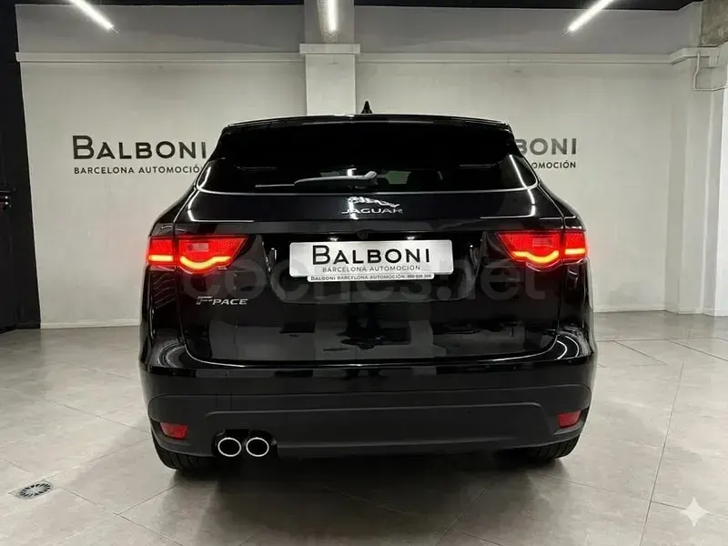 Usado Jaguar E-Pace R-Dynamic 240 CV (176 kW) 2018 Negro SUV