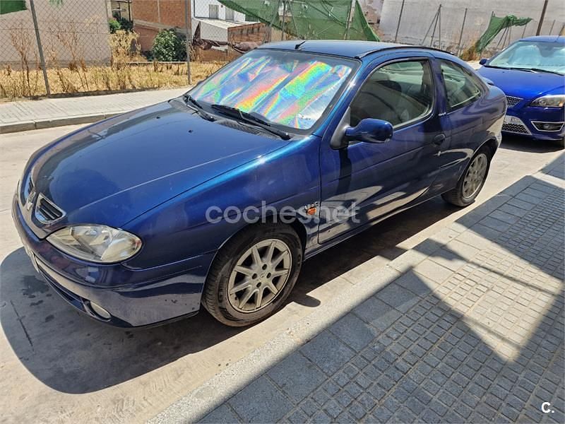 Azul Usado 2000 Renault Mégane Coupé Dynamique Coupe | 1300 € - Imagen 1/4